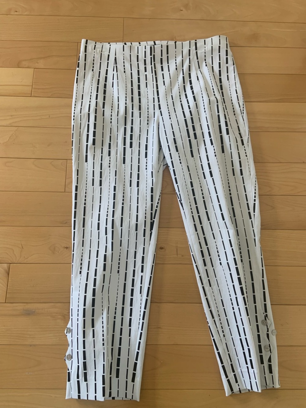 Insight Black-and-White Vertical Dash Stripe Cropped Pants